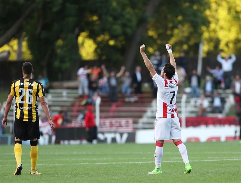 2-1. Peñarol cae ante River y desperdicia el chance de ser campeón anticipado del fútbol en Uruguay