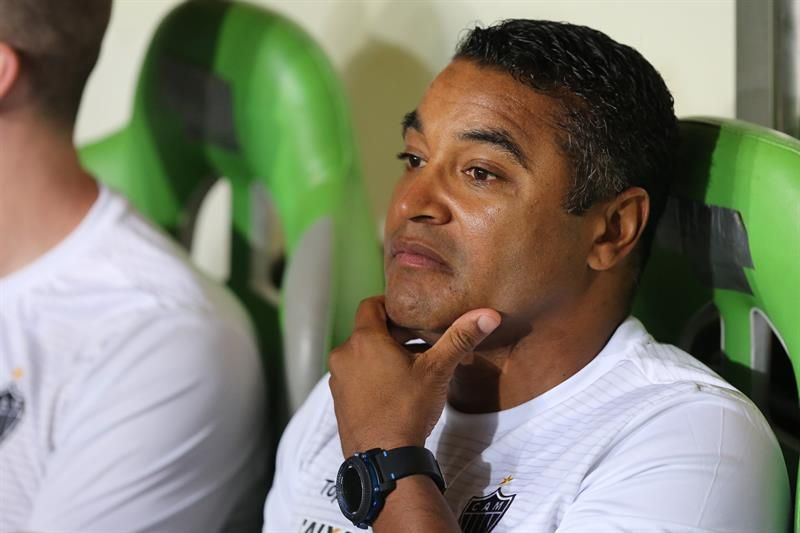 El Palmeiras contrata al entrenador Roger Machado