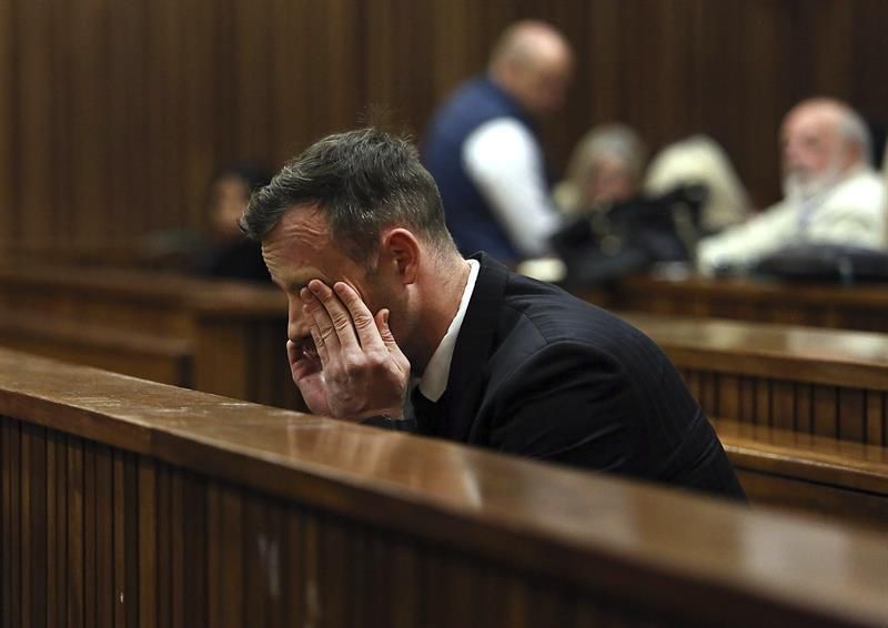 La Justicia eleva a 13 años la condena contra Pistorius por asesinar a su novia