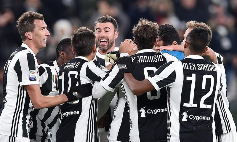 El Juventus golea 3-0 al Crotone y se coloca a 4 puntos del líder Nápoles