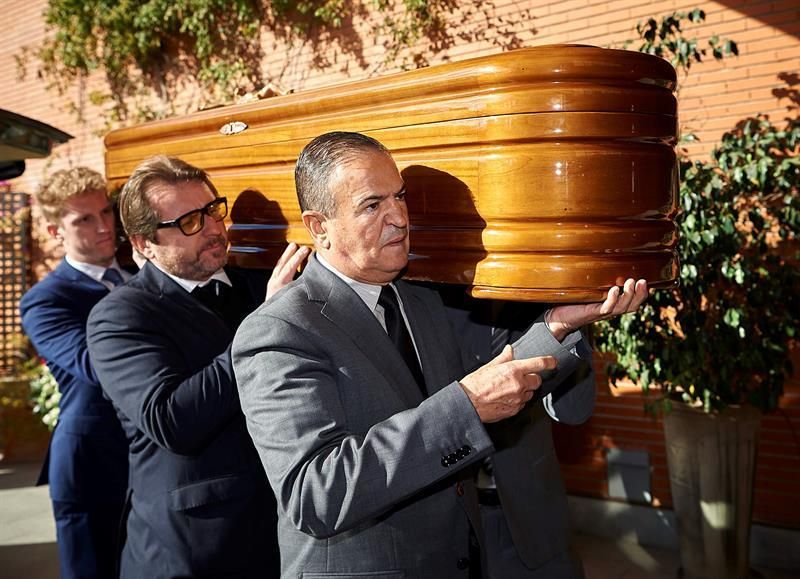 El mundo del fútbol y la sociedad valenciana da el último adiós a Jaume Ortí