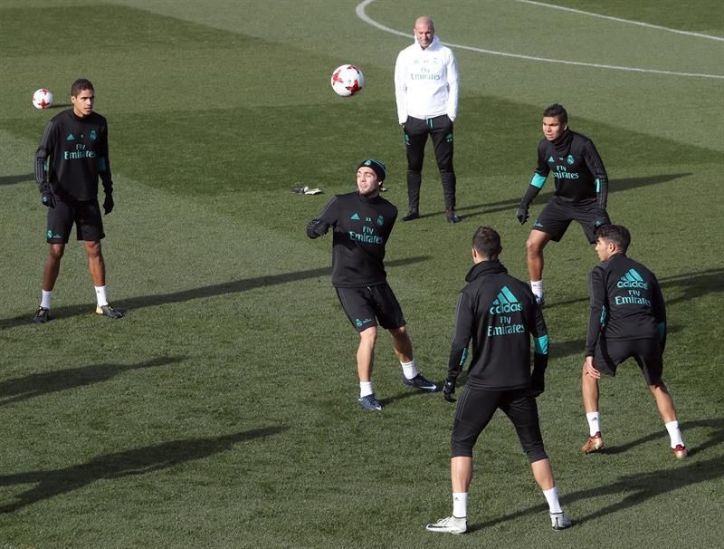 Zidane: "Me gustaría ver juntos a Bale, Cristiano y Benzema"