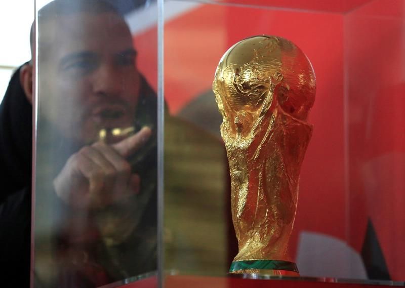 El trofeo de la copa del mundo llega al Palacio del Kremlin