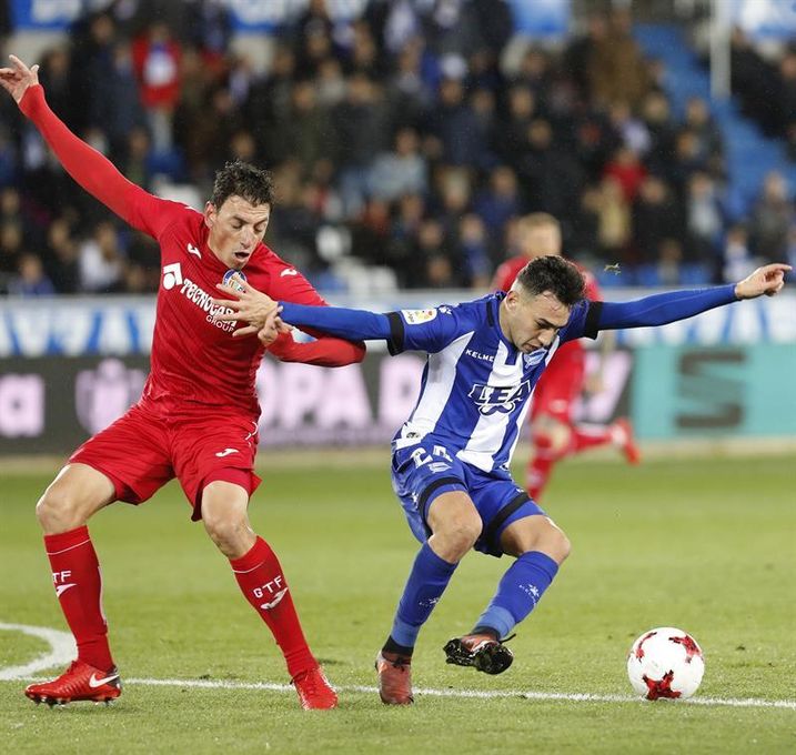 El Cádiz sonroja el Betis; Valencia, Espanyol, Alavés y Villarreal a octavos