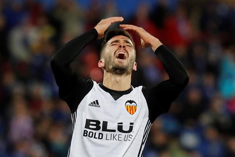 El Valencia pierde una gran ocasión de meter presión al Barça