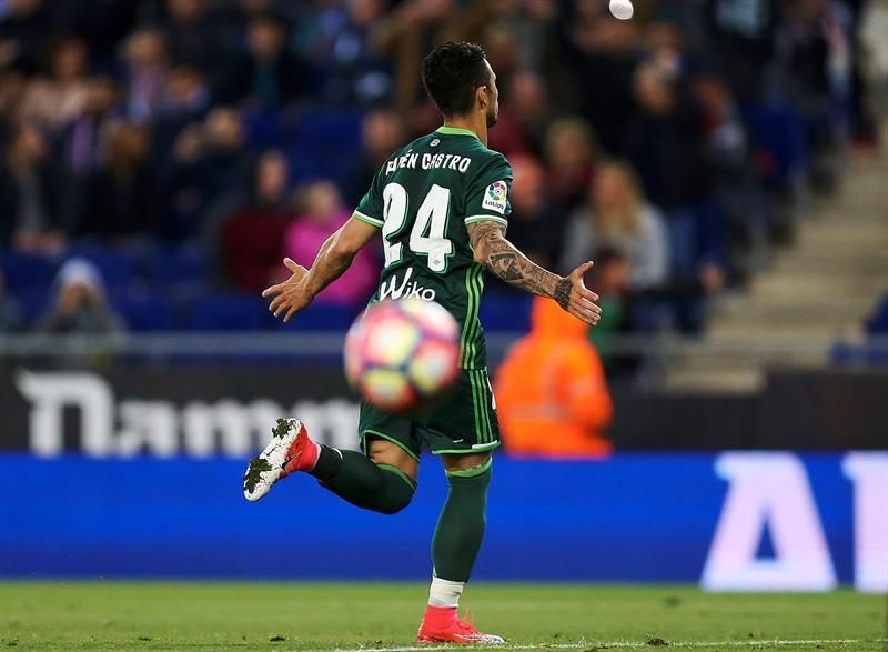 Las incógnitas sobre Sanabria y Campbell abren hueco a Rubén Castro