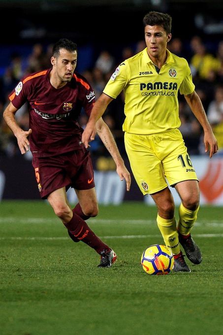 Sin goles al descanso en La Cerámica entre el Villarreal y el Barcelona