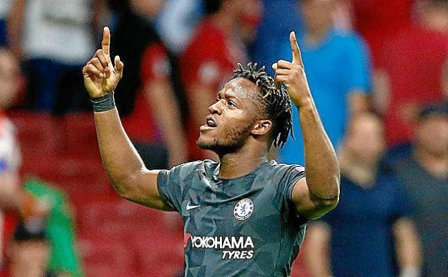 Batshuayi quiere salir del Chelsea