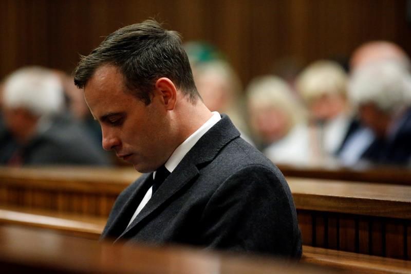 Oscar Pistorius resulta herido leve tras una pelea en prisión