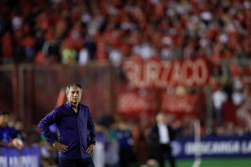 Hinchada de Flamengo causa desórdenes antes de final con Independiente en Río