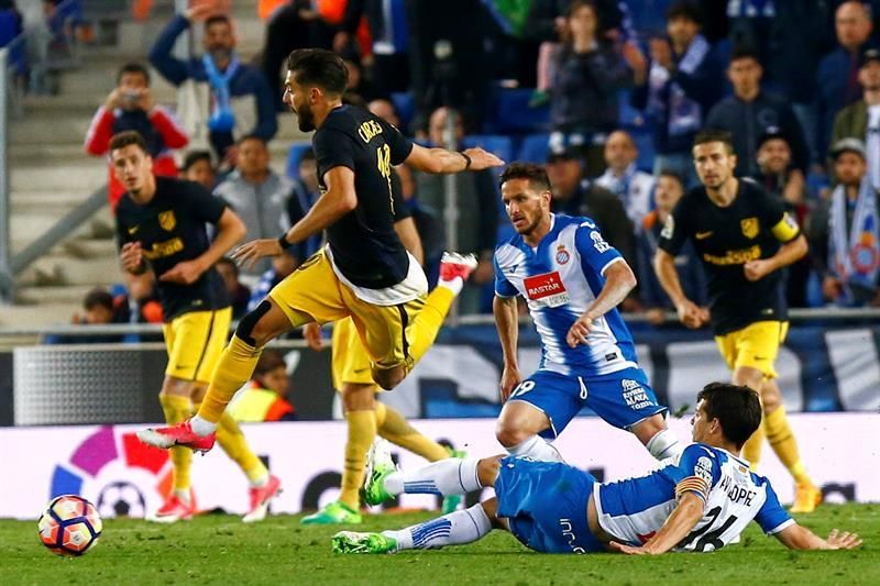 Javi López: "Los jugadores vemos al entrenador tan implicado como siempre"