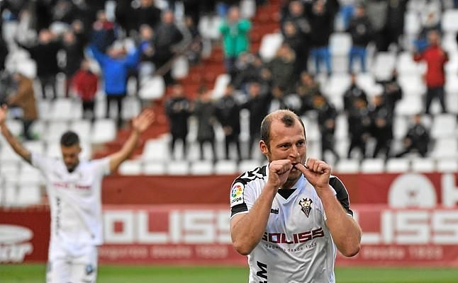El Albacete se puede forrar con Zozulya