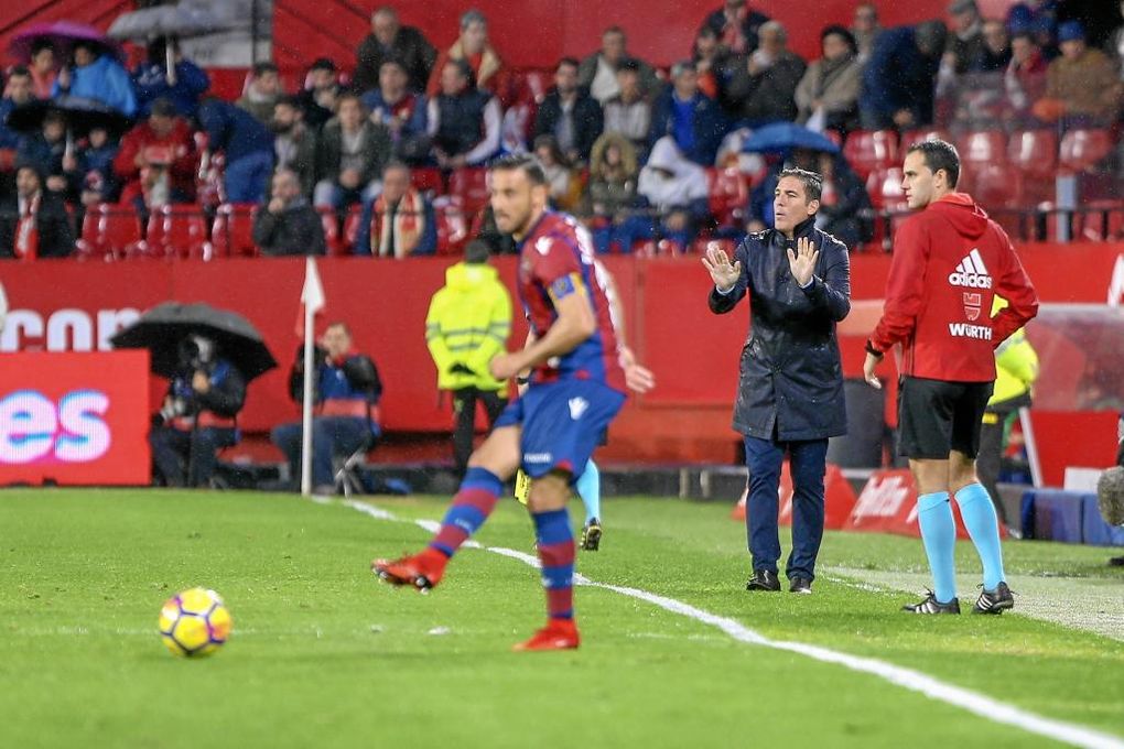 Berizzo: "Somos irregulares, incluso durante un mismo partido"