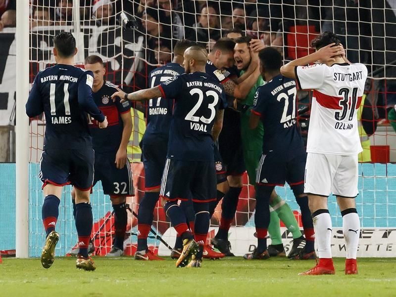 El Bayern gana con gol de Müller en duelo dramático y aumenta la ventaja