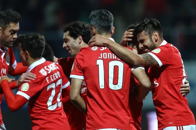 1-5. El Benfica se aferra al tren delantero de la Liga tras golear al Tondela