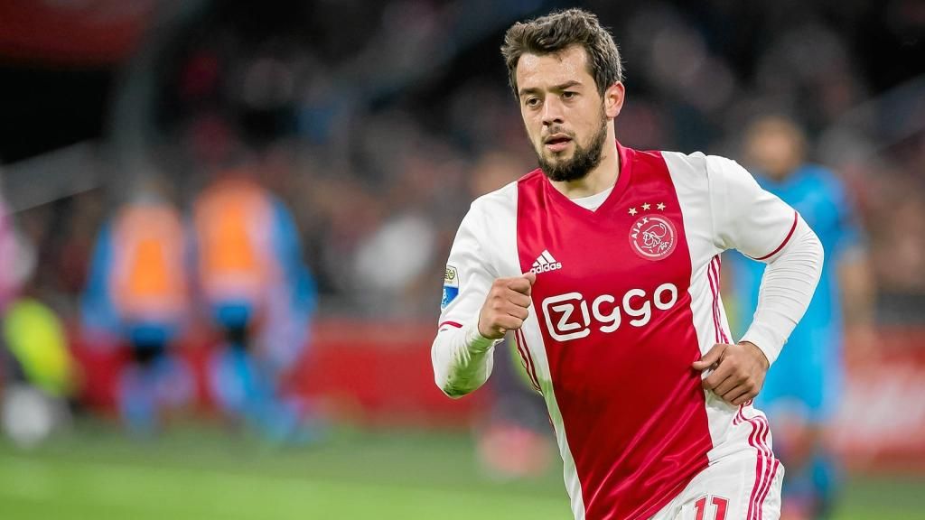 Younes, un extremo en la agenda de Serra