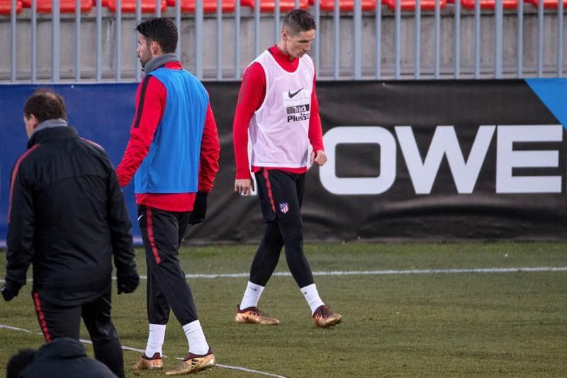 Torres y el argentino Augusto se perfilan como titulares ante el Espanyol