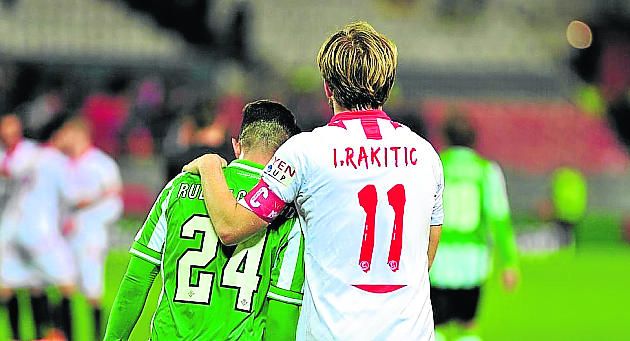 Rakitic compara el Clásico y el Derbi: "En Sevilla es muy diferente"