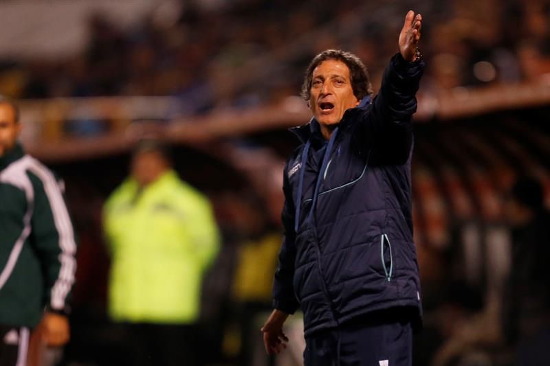 El entrenador chileno Mario Salas firma por dos años con el Sporting Cristal