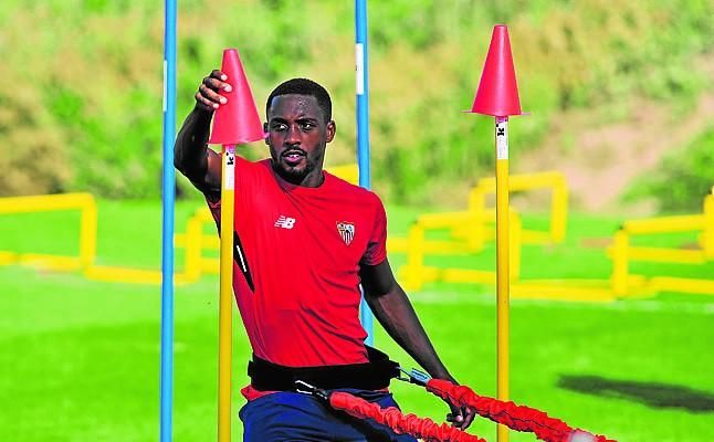 El Galatasaray, con problemas en el lateral, se acuerda de Carole