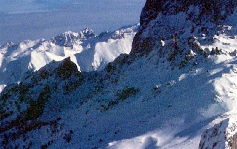 Rescatados indemnes 4 esquiadores españoles de un alud en los Pirineos franceses