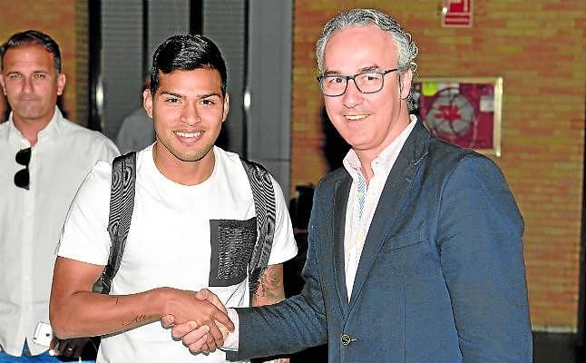 Nahuel o Jony, la duda de Torrecilla