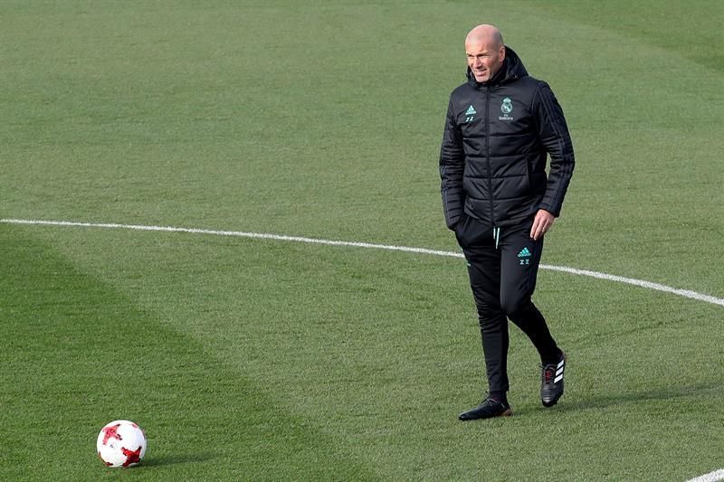 Zidane mantiene su ilusión por ganar los tres títulos