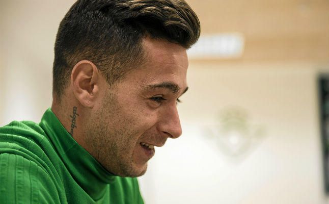 El Sergio León más íntimo: "He sido perro hasta para sacarme el carnet del coche"