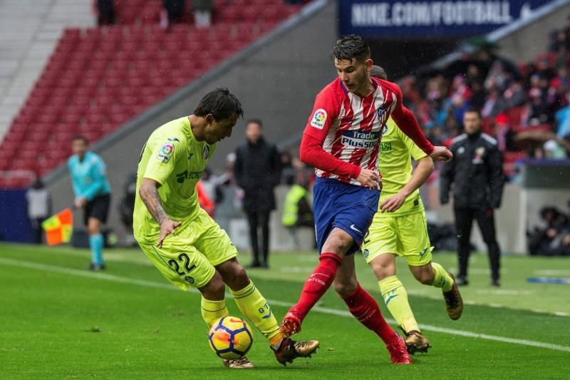 2-0 El Atlético gana un combate con gol y expulsión de Costa