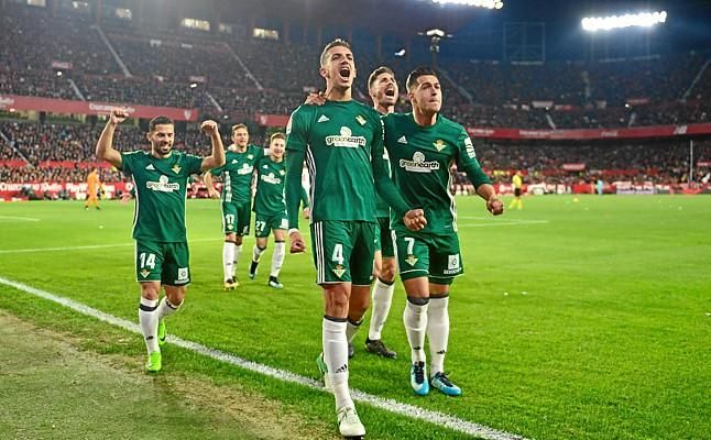 Sevilla FC 3-5 Real Betis: El Betis reina en un gran derbi