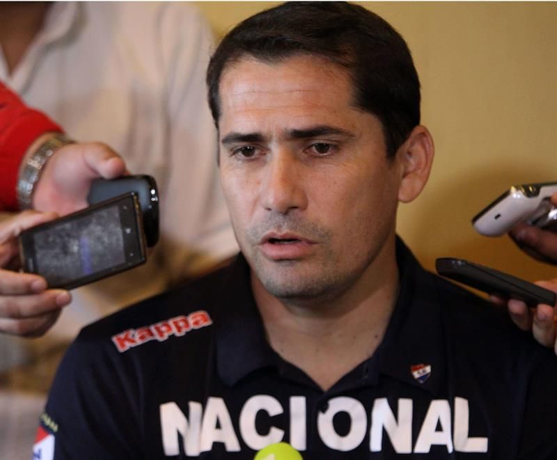 Paraguay completa la primera semana de entrenamiento con el banquillo vacío