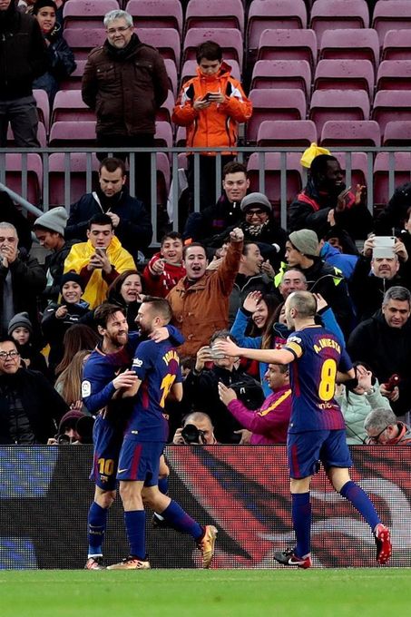2-0. Messi y Suárez encarrilan el duelo ante el Levante tras el primer tiempo