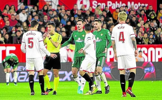 Gil Manzano: un partido cómodo, con una gran polémica