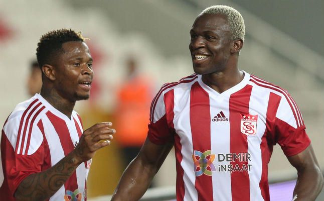 El Levante negocia la vuelta de Koné