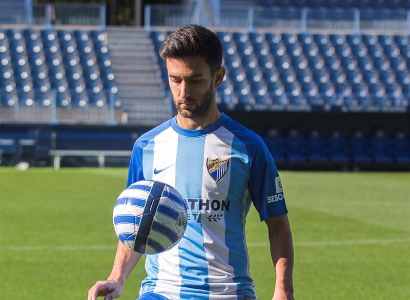 El delantero Bueno, último fichaje del Málaga, debuta en una convocatoria