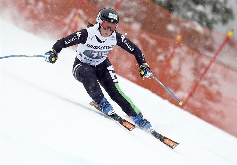 La esquiadora italiana Elena Fanchini se retira temporalmente por un tumor