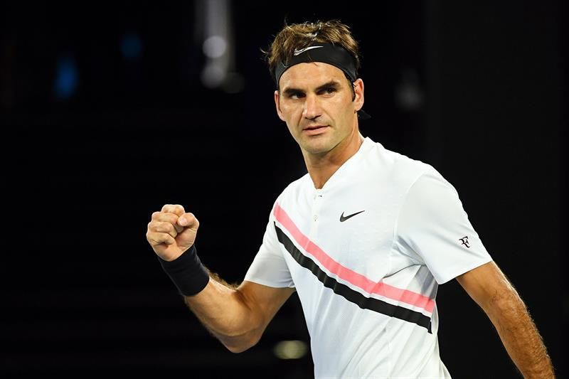 Federer supera a Bedene sin complicaciones