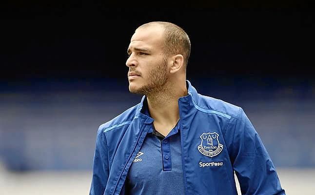 Cómo rediseñará el Betis su estrategia para apurar por Sandro