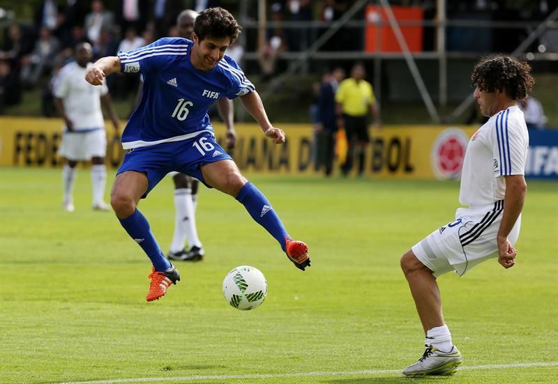 Pablo Aimar vuelve al fútbol para jugar un último partido con su hermano