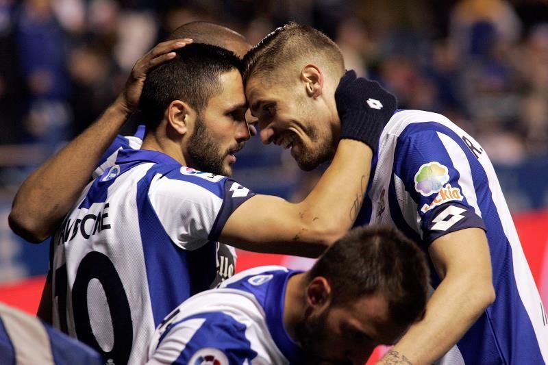 Albentosa y Sidnei siguen al margen y Schär es el único central disponible