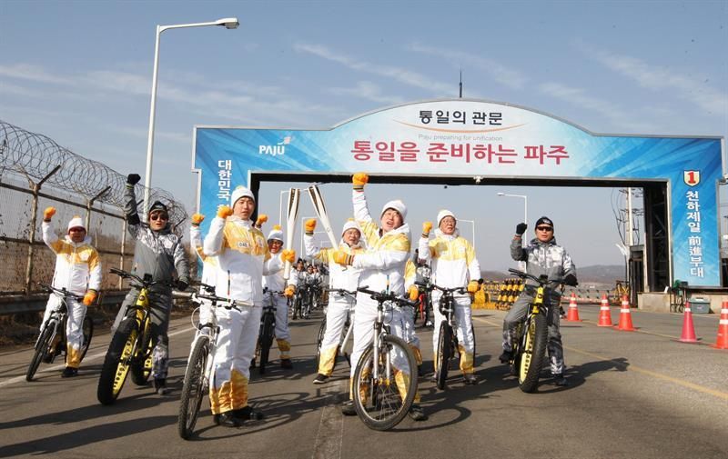 Pyongyang cancela la visita de artistas al Sur para preparar actos en los JJOO