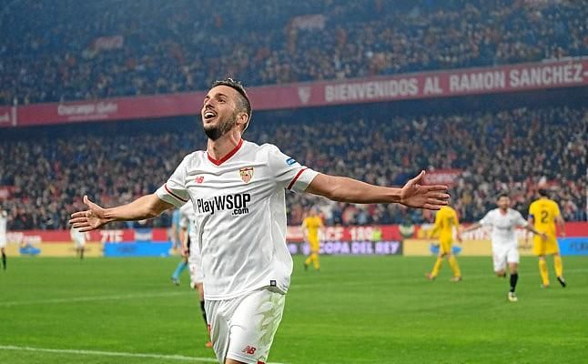 Sevilla FC-Atlético (3-1): Vuela a 'semis' de la mano del 'Aeroplanino'