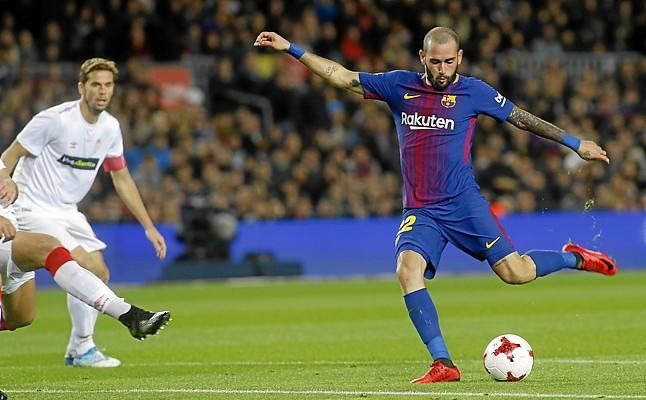 El agente de Aleix Vidal: "Vamos a empezar a evaluar la oferta de la Roma"