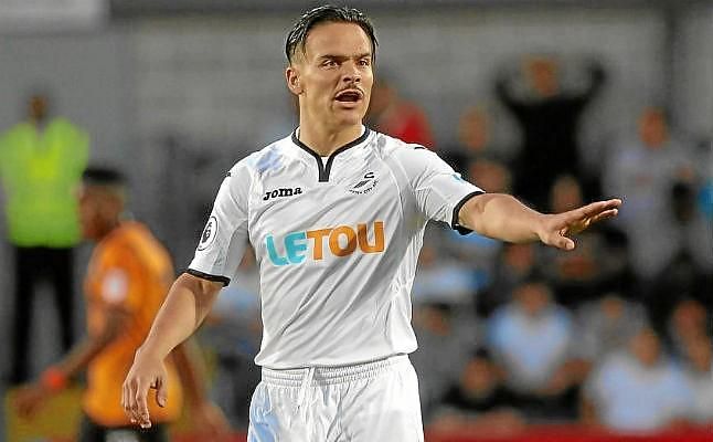 El entrenador del Swansea da pistas sobre Roque Mesa