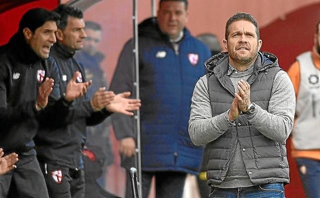 Tevenet pide respeto para un Sevilla Atlético que "no es una cofradía"
