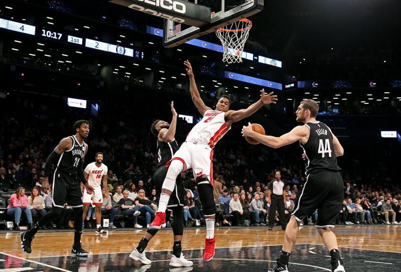 88-95. Whiteside impone su poder y Heat barren la serie ante Mavericks