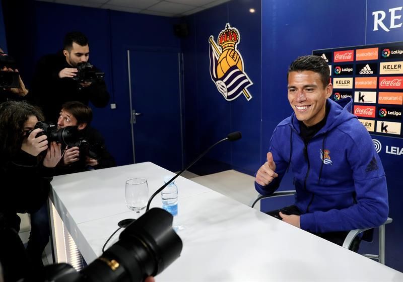 Héctor Moreno: "Salgo de un gran club y vengo a otro gran club"