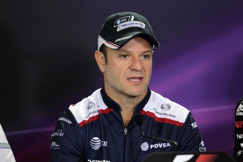 Barrichello se recupera en el hospital de un problema vascular