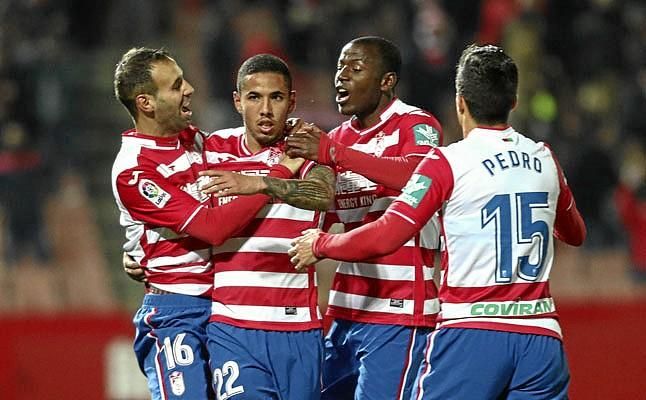 El Cádiz se atasca, el Granada reacciona y el Valladolid avanza