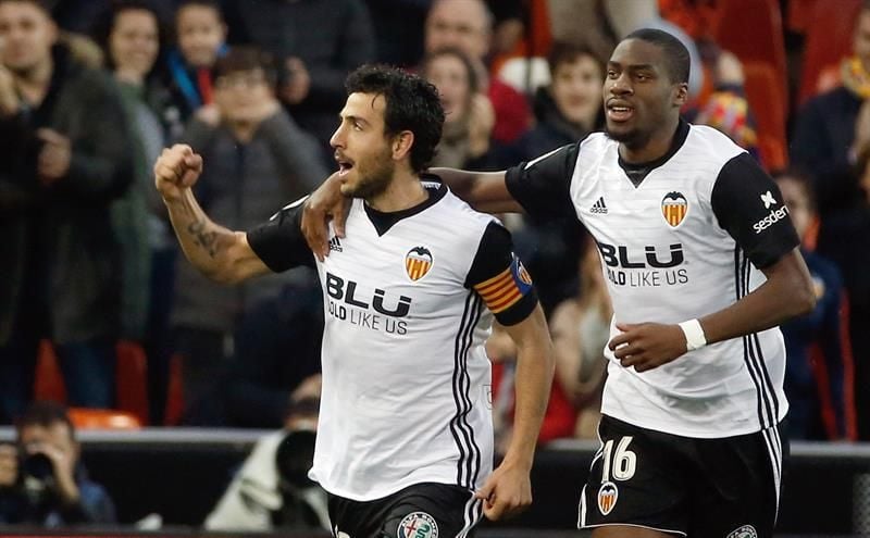 Kondogbia y Garay entran en la lista del Valencia ante el Atlético